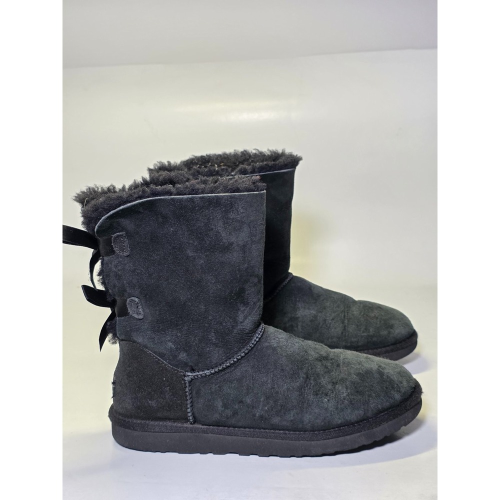 UGG Australia Women's Boots Size 9 EU 40 Black‎ Suede Sheepskin Classic Shoes
